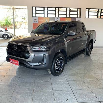 TOYOTA HILUX 2.8 D-4D TURBO DIESEL CD SRX 4X4 AUTOMÁTICO